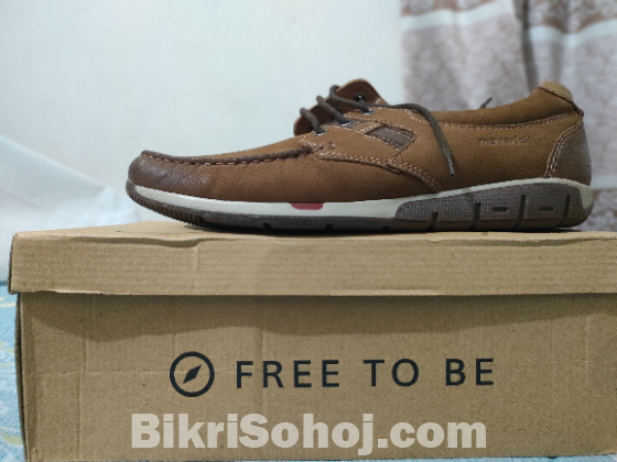 Shoes - sneakers